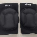 Volleyball Knee guard – Asics.